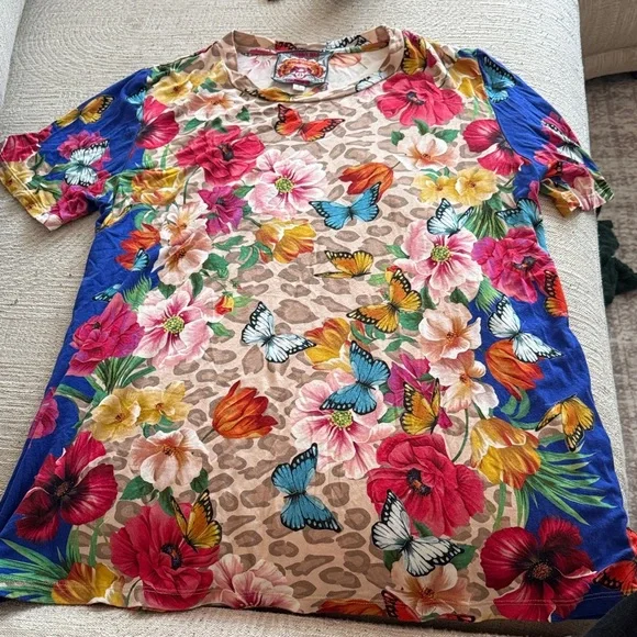 JOHNNY WAS Mayflower T-Shirt Butterflies Floral Boho Crew Neck Tee small - Picture 5 of 6
